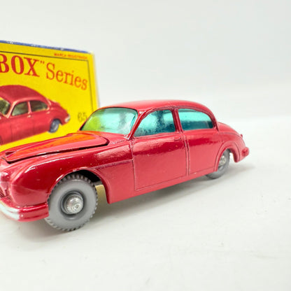 Matchbox Lesney 65b Jaguar 3.8 Litre Saloon GPW - Magic Matchbox