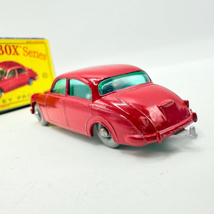 Matchbox Lesney 65b Jaguar 3.8 Litre Saloon GPW - Magic Matchbox