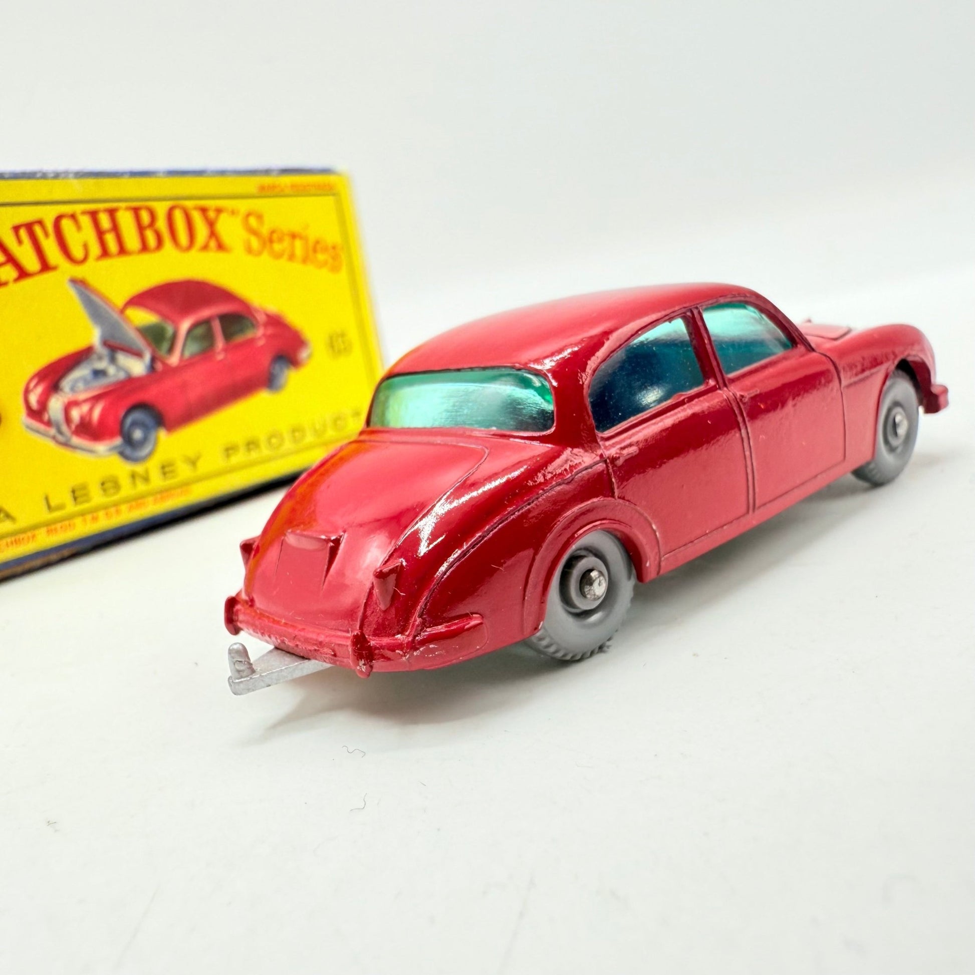 Matchbox Lesney 65b Jaguar 3.8 Litre Saloon GPW - Magic Matchbox