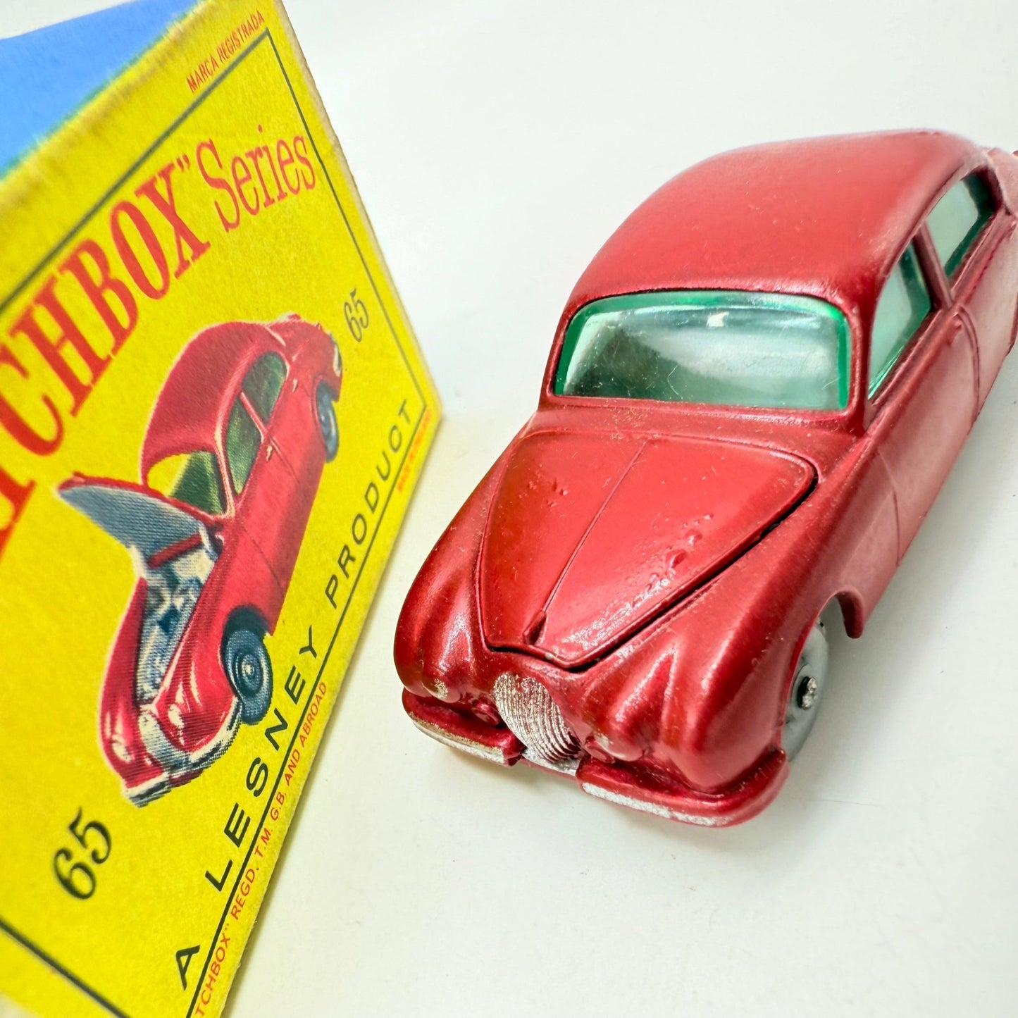 Matchbox Lesney 65b Jaguar 3.8 Litre Saloon SPW - Magic Matchbox