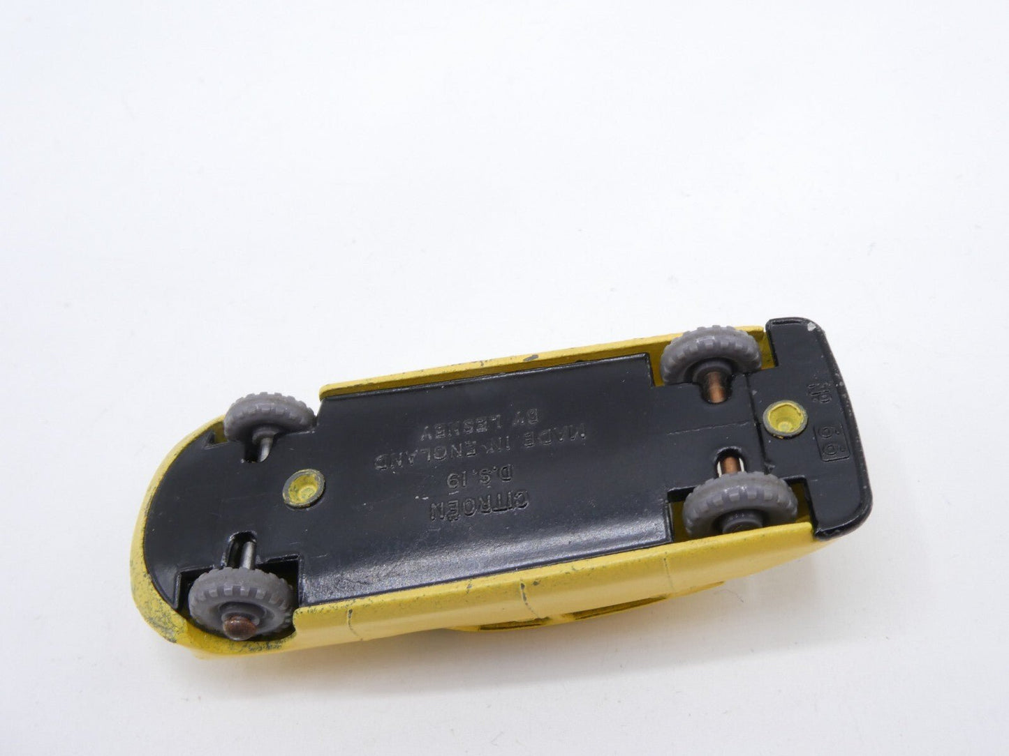 Matchbox Lesney 66a Citroen DS19 GPW SC1 Rare NO DOOR BRACES - Magic Matchbox