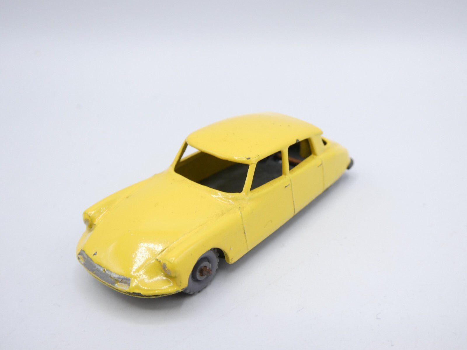 Matchbox Lesney 66a Citroen DS19 GPW SC1 Rare NO DOOR BRACES - Magic Matchbox