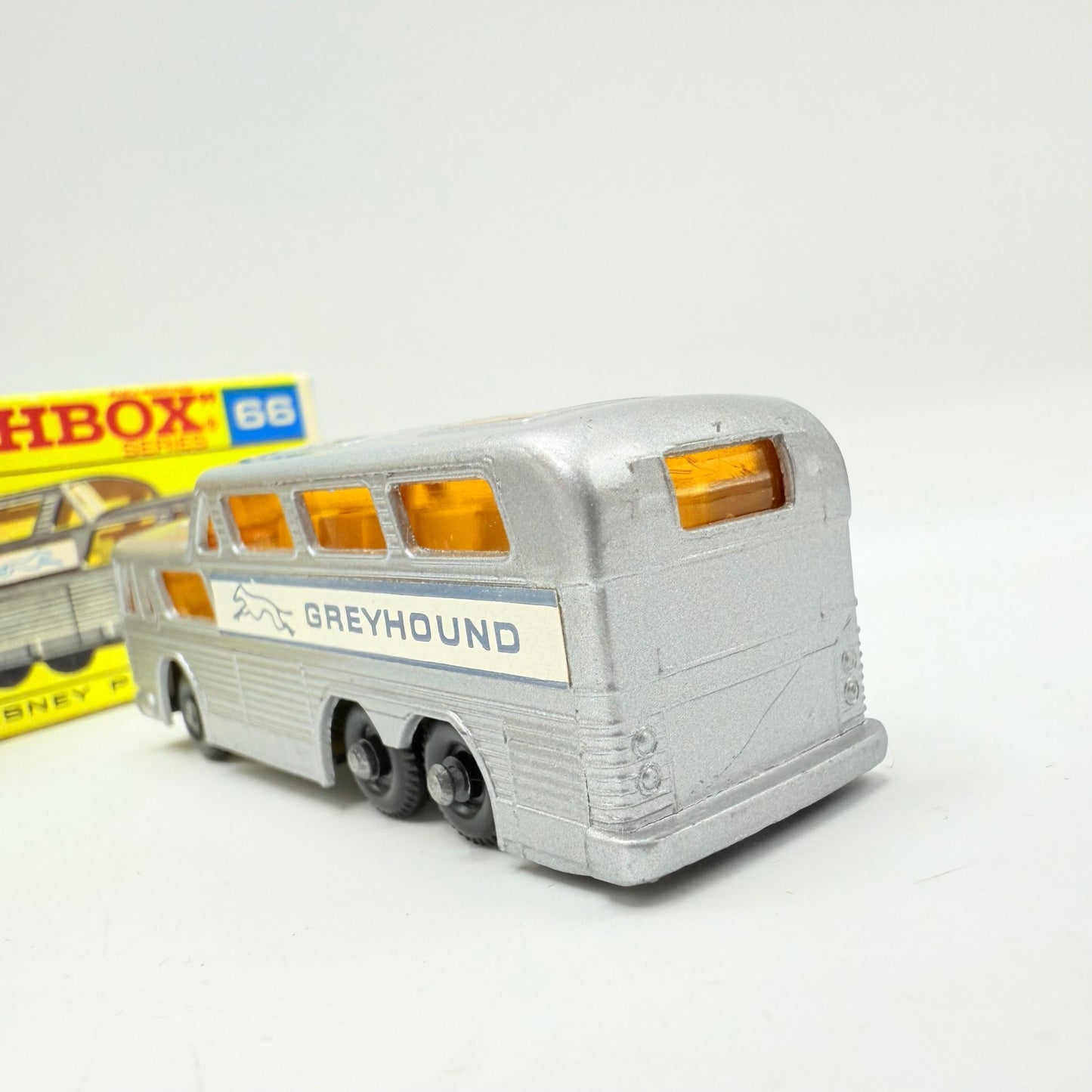 Matchbox Lesney 66c Greyhound Coach - Magic Matchbox