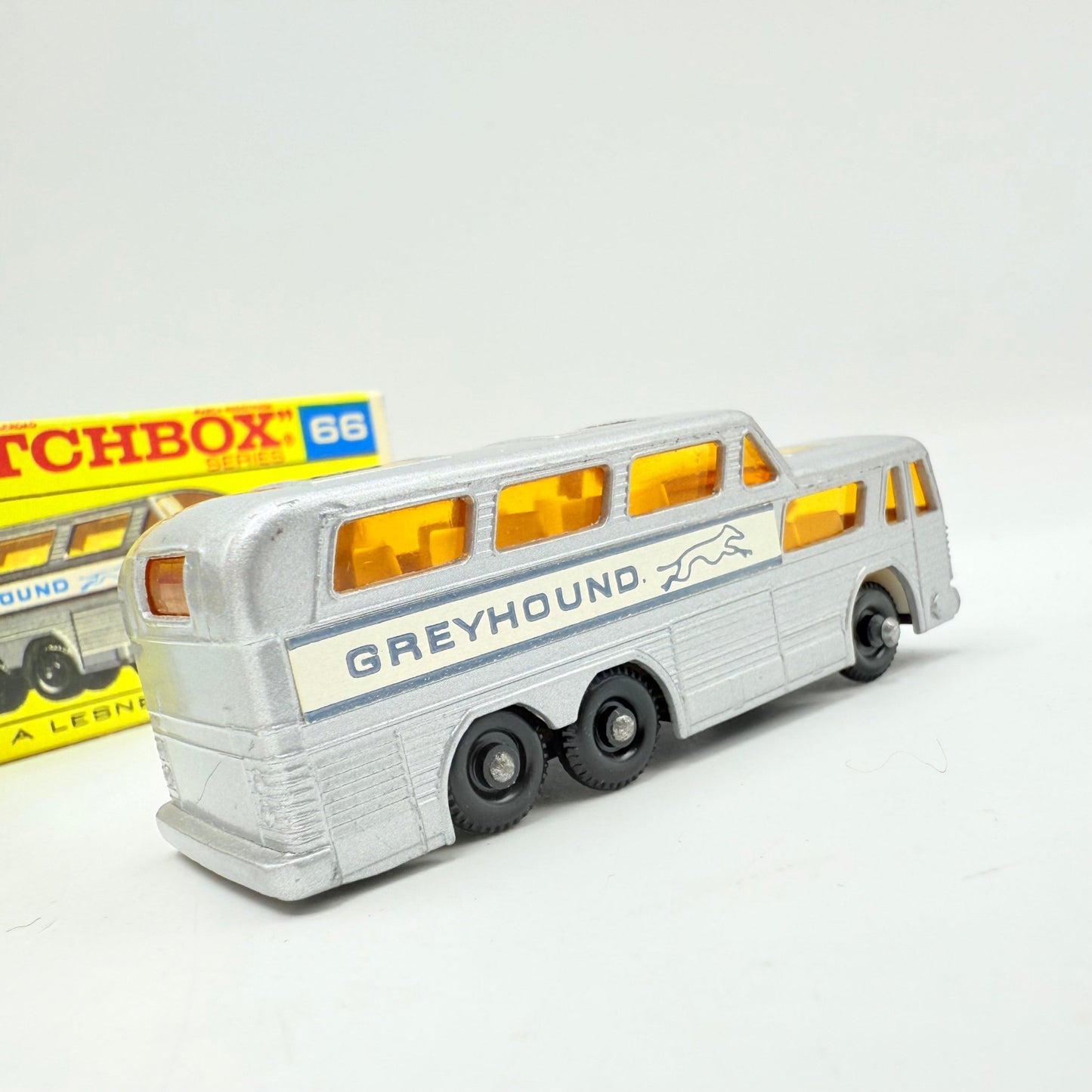 Matchbox Lesney 66c Greyhound Coach - Magic Matchbox