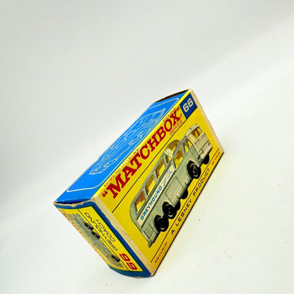 Matchbox Lesney 66c Greyhound Coach - Magic Matchbox