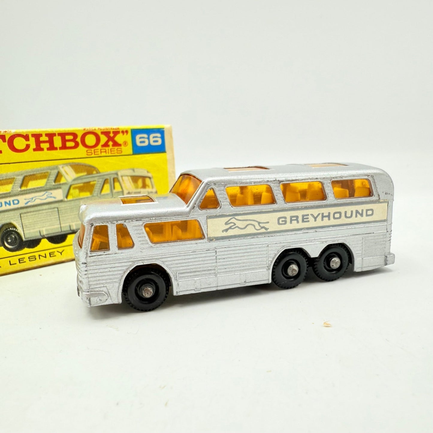 Matchbox Lesney 66c Greyhound Coach - Magic Matchbox