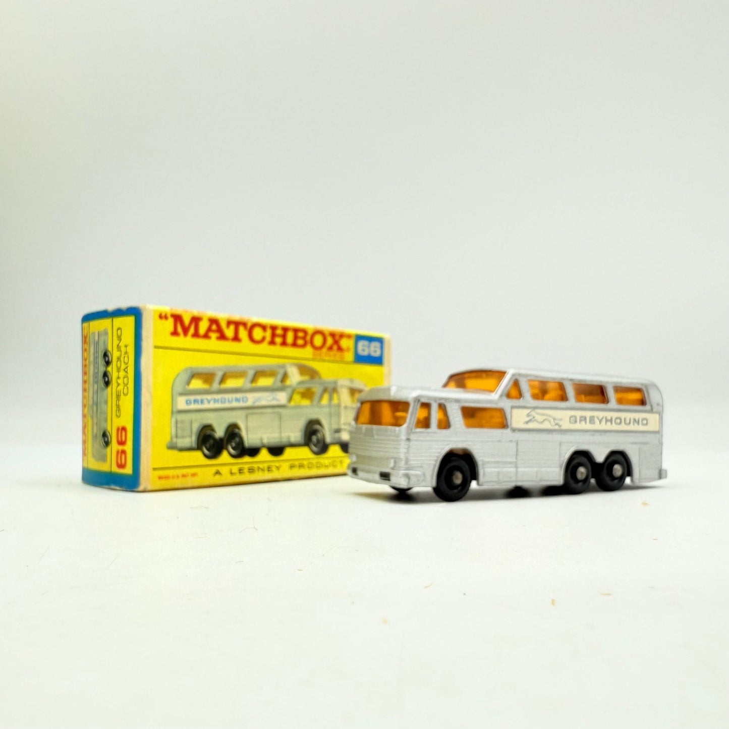 Matchbox Lesney 66c Greyhound Coach - Magic Matchbox