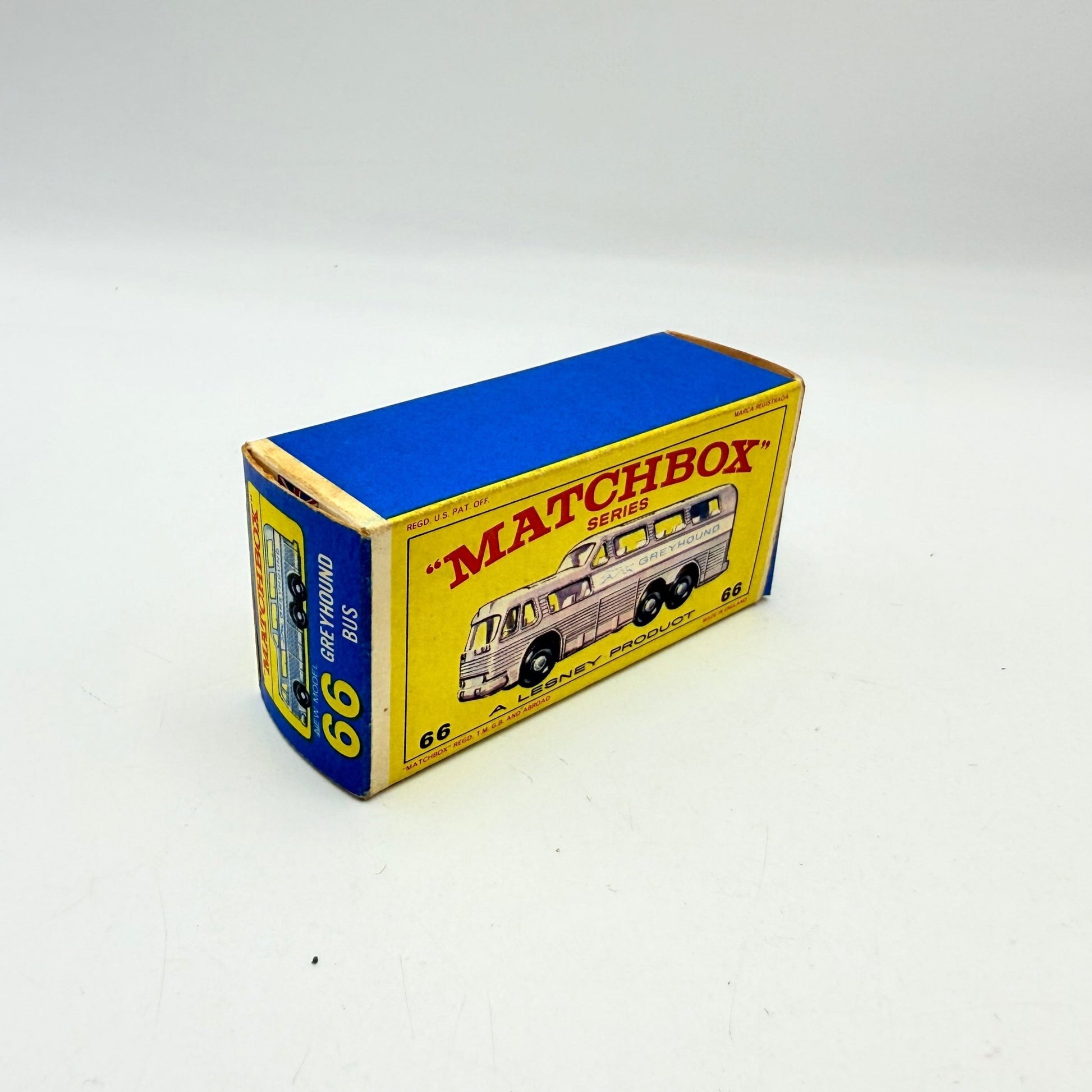 Matchbox Lesney 66c Greyhound Coach Clear Windows - Magic Matchbox