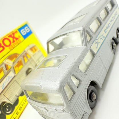 Matchbox Lesney 66c Greyhound Coach Clear Windows - Magic Matchbox