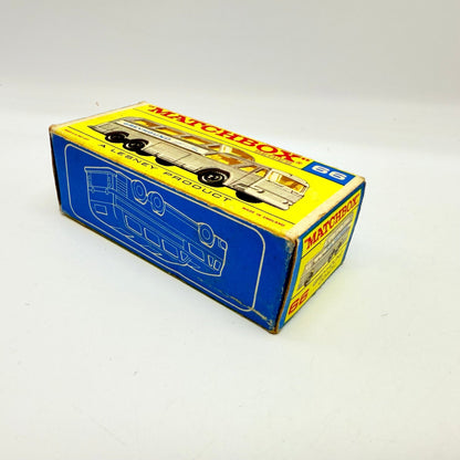 Matchbox Lesney 66c Greyhound Coach Clear Windows - Magic Matchbox