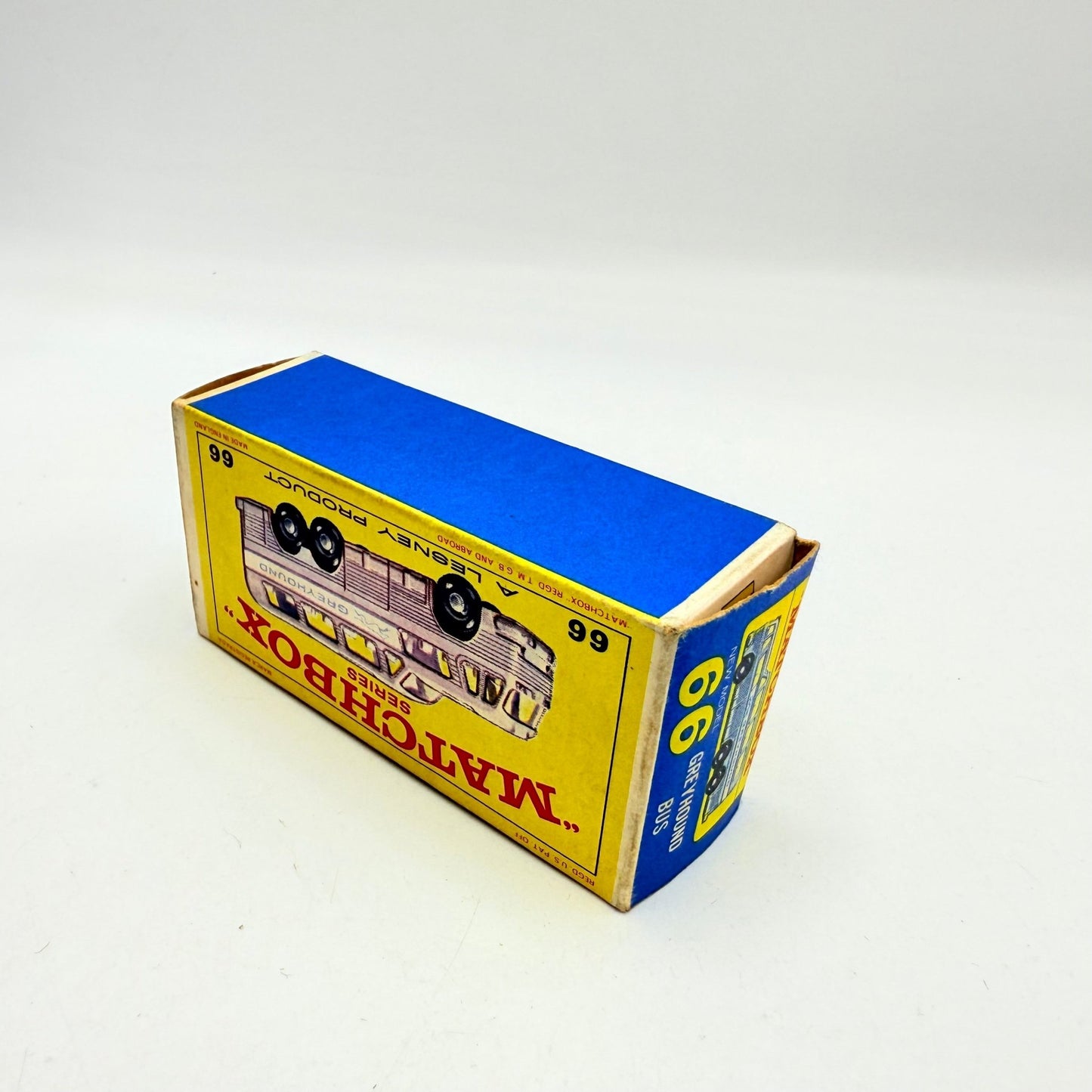 Matchbox Lesney 66c Greyhound Coach Clear Windows - Magic Matchbox