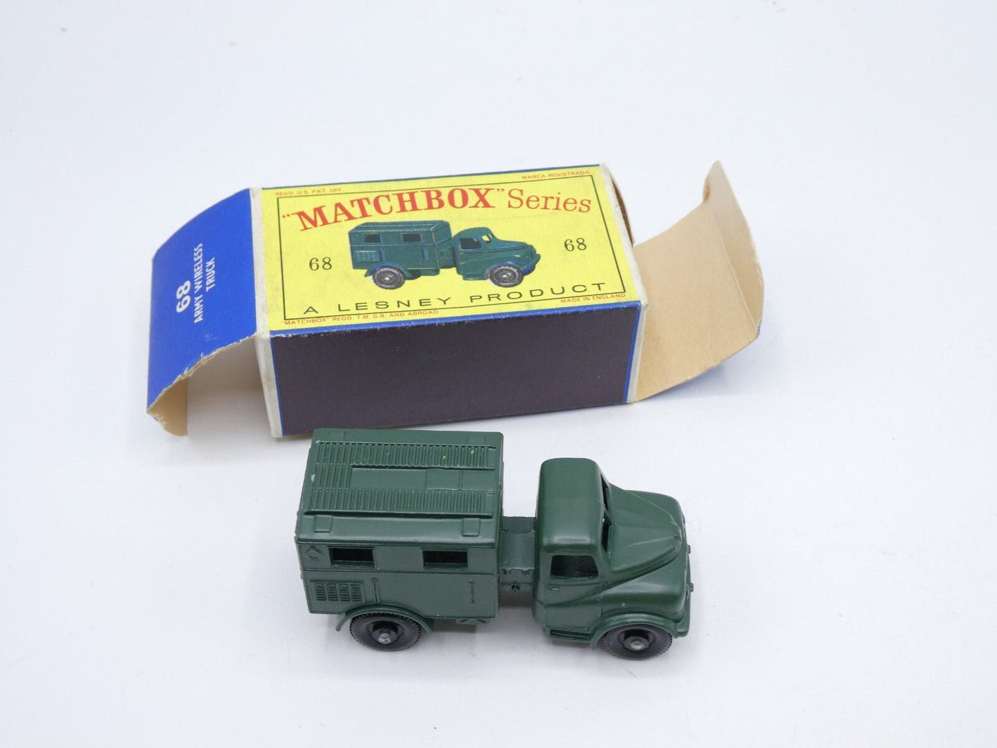 Matchbox Lesney 68a Austin Radio - Magic Matchbox