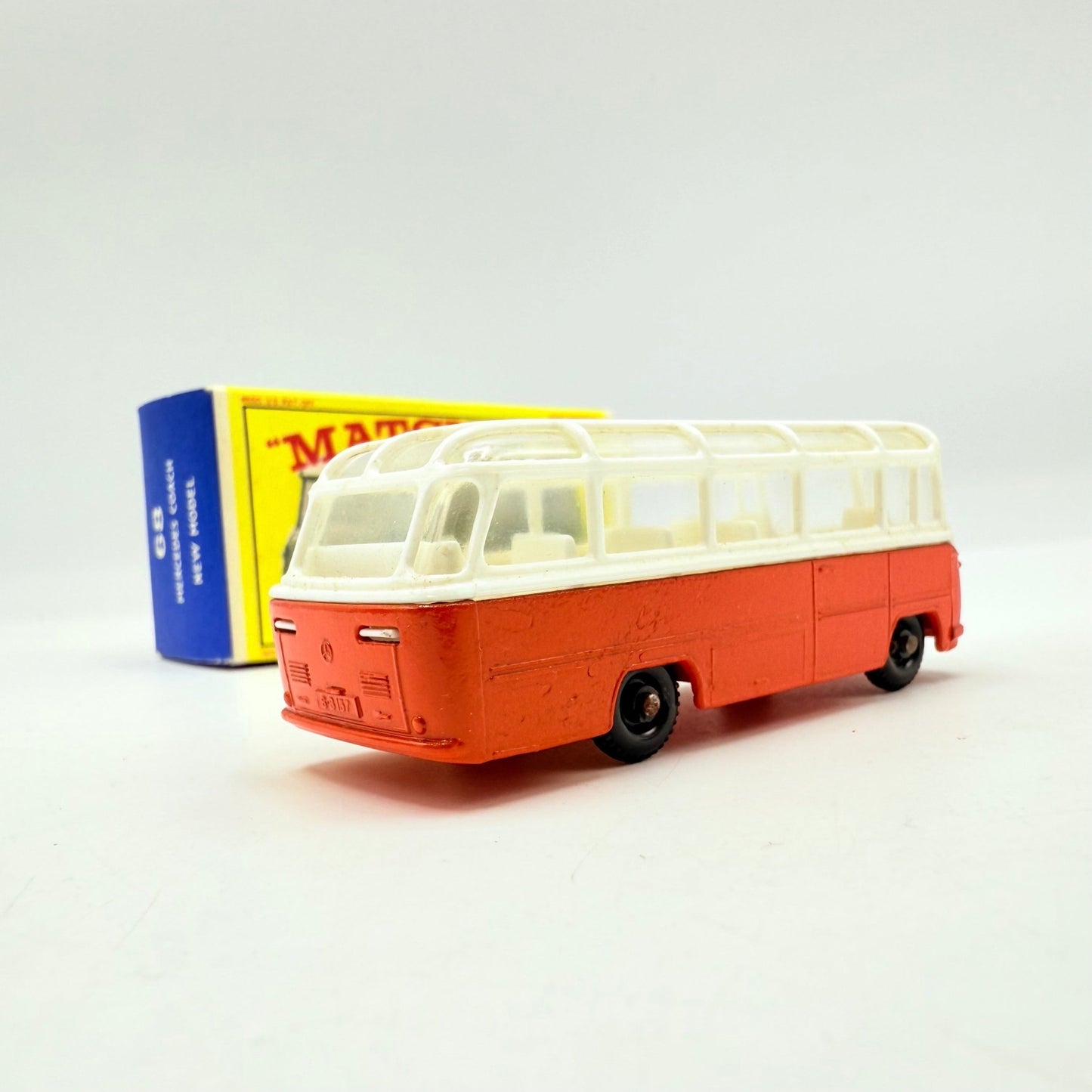 Matchbox Lesney 68b Mercedes Coach - Magic Matchbox