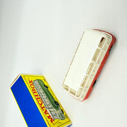 Matchbox Lesney 68b Mercedes Coach - Magic Matchbox