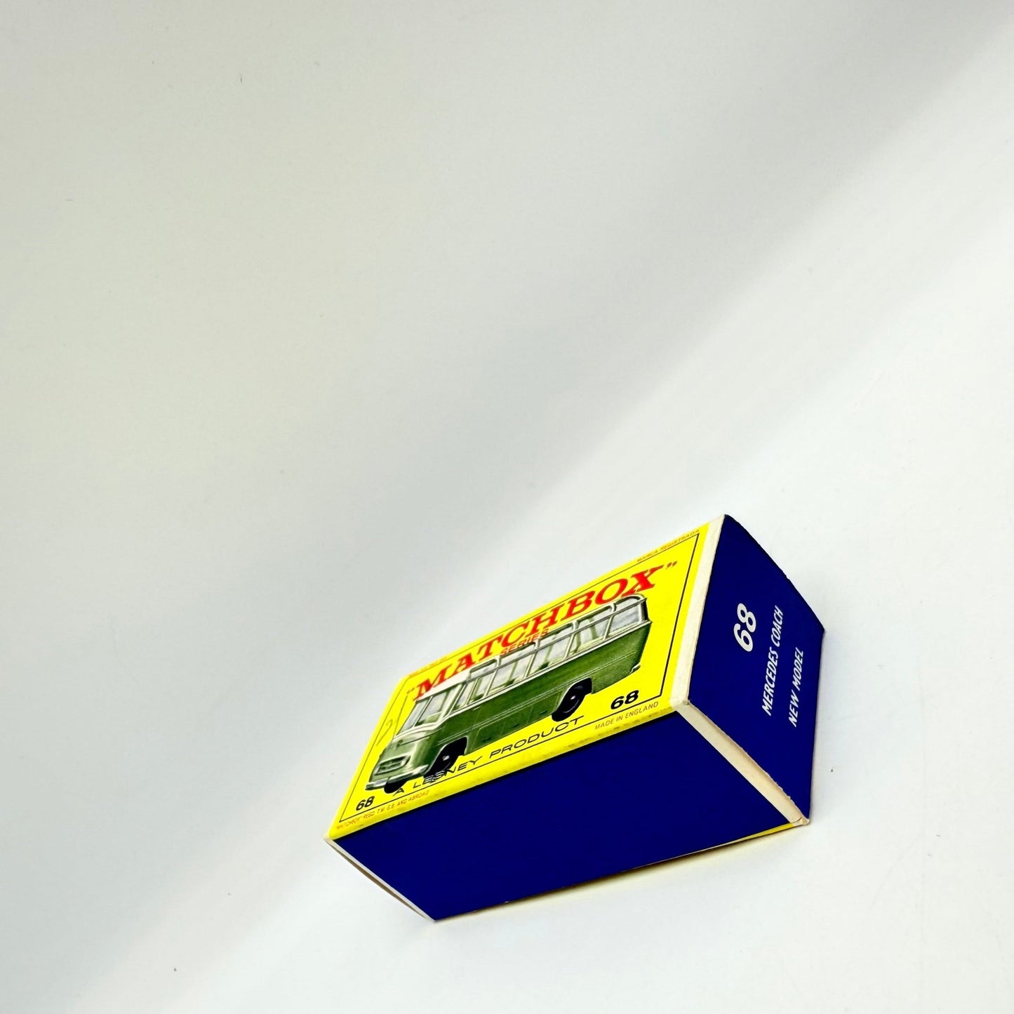 Matchbox Lesney 68b Mercedes Coach - Magic Matchbox