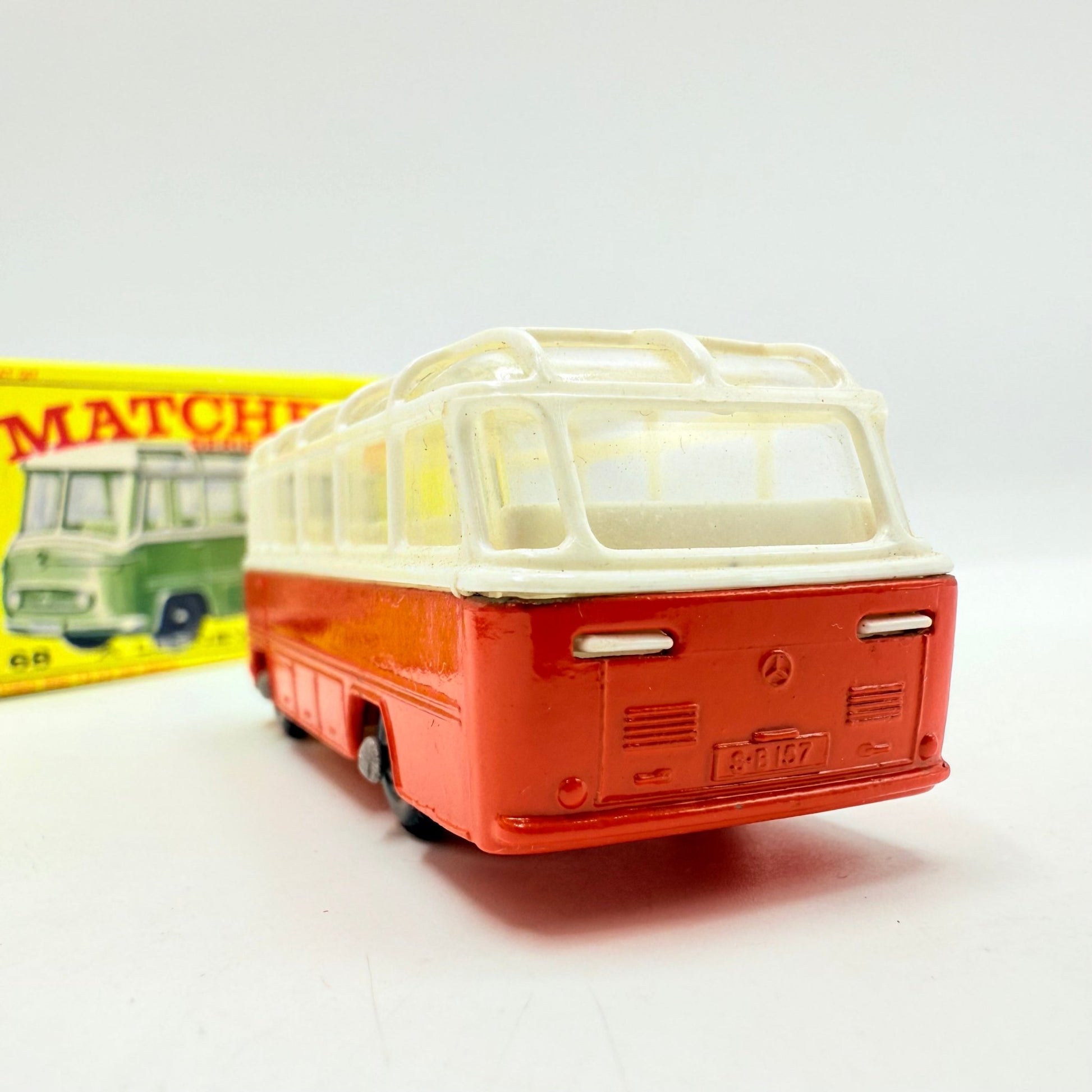 Matchbox Lesney 68b Mercedes Coach - Magic Matchbox