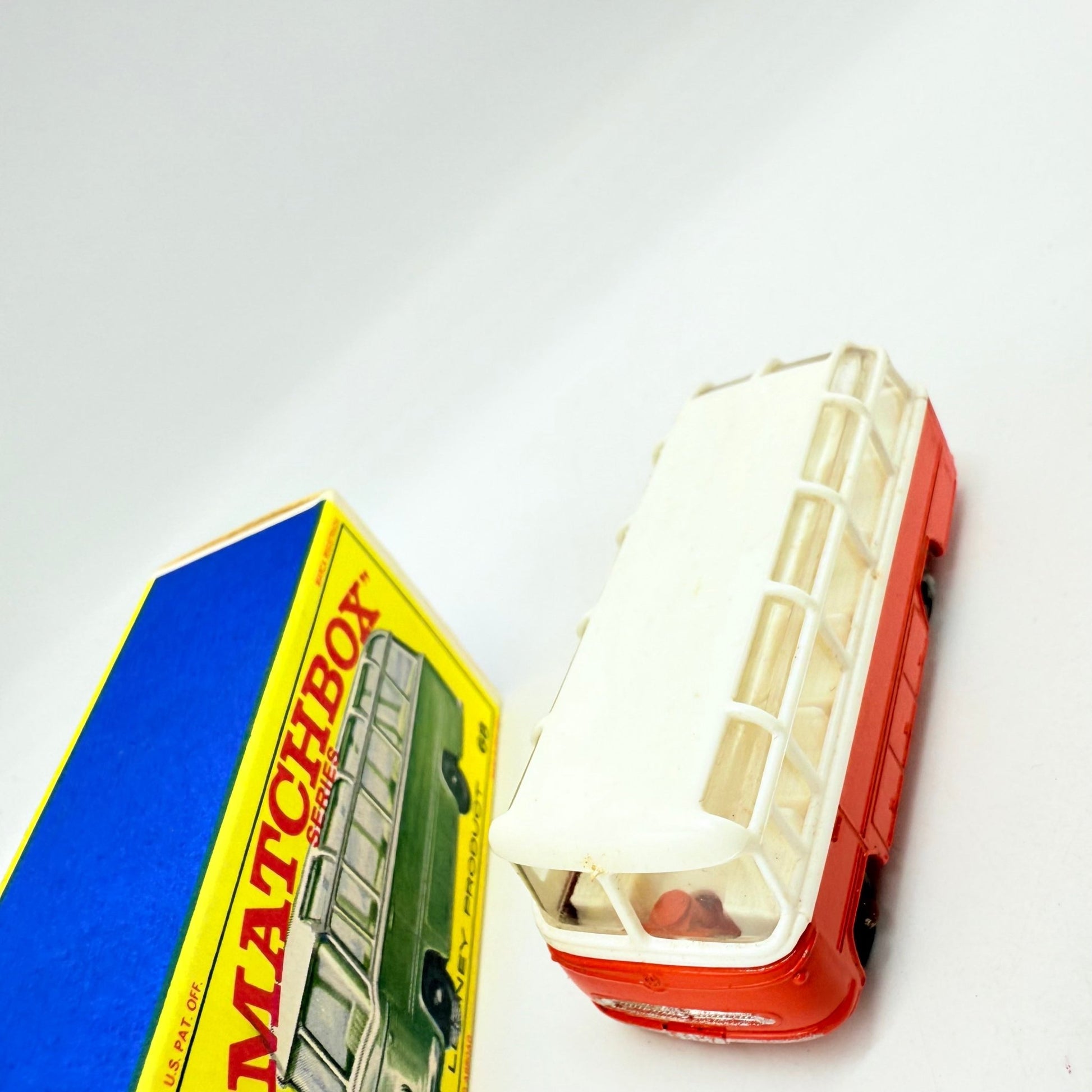Matchbox Lesney 68b Mercedes Coach - Magic Matchbox