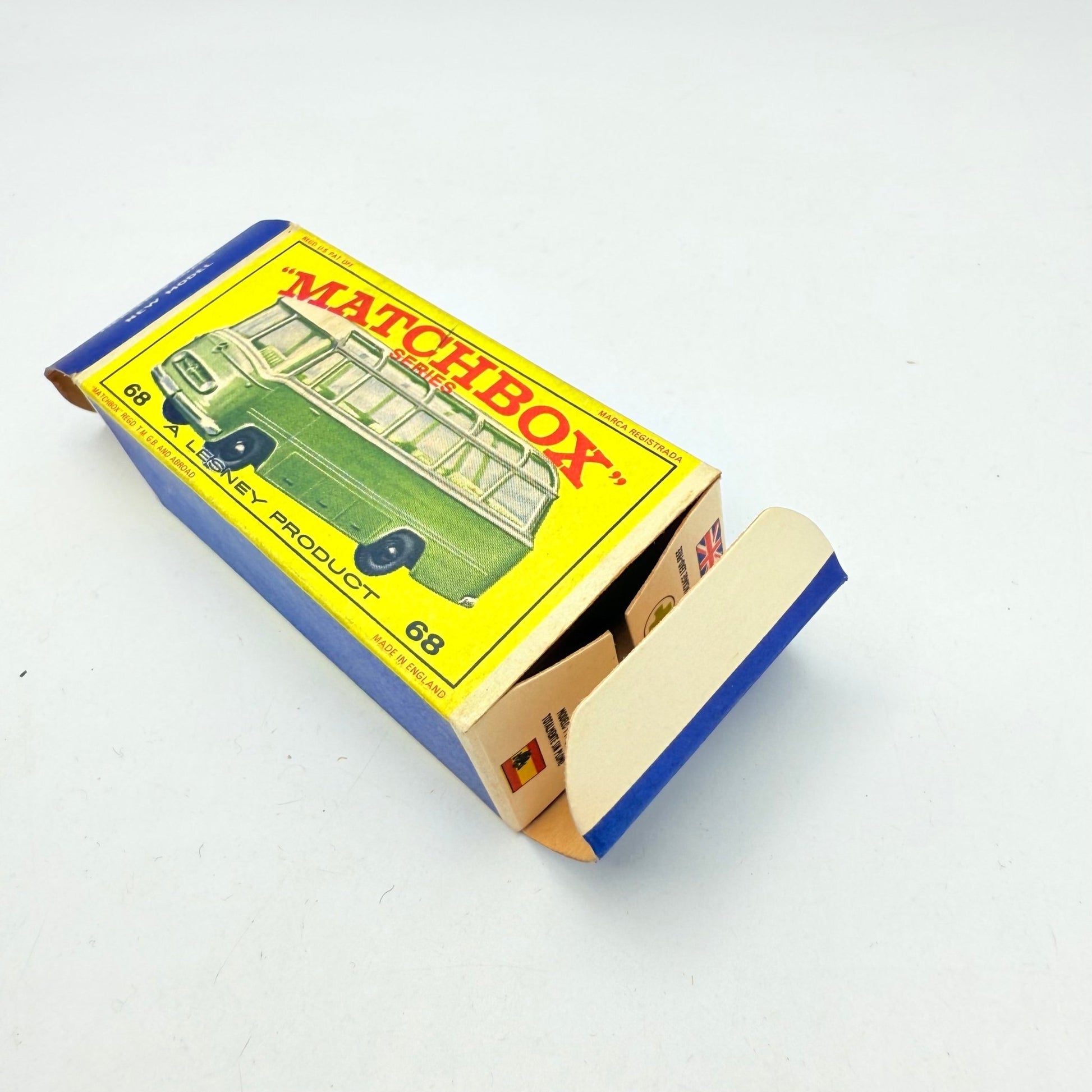 Matchbox Lesney 68b Mercedes Coach - Magic Matchbox