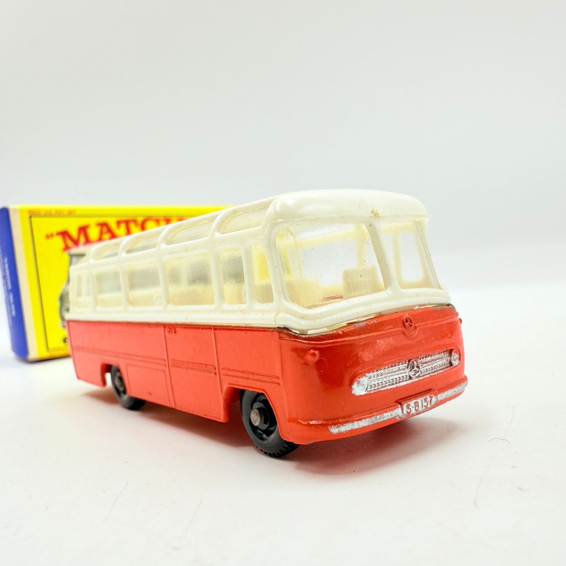 Matchbox Lesney 68b Mercedes Coach - Magic Matchbox