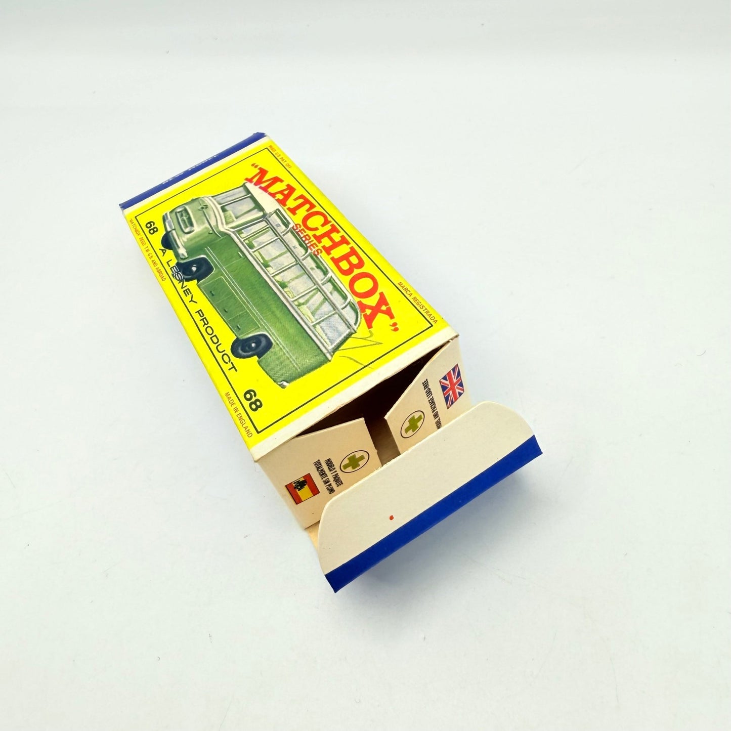 Matchbox Lesney 68b Mercedes Coach - Magic Matchbox