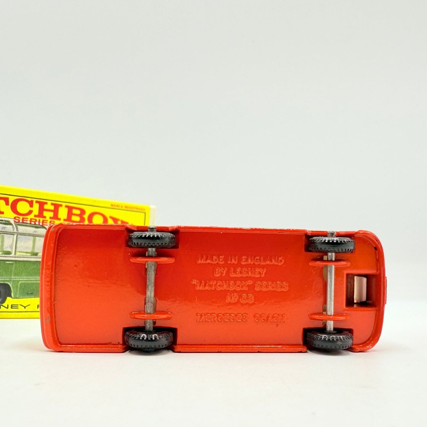 Matchbox Lesney 68b Mercedes Coach - Magic Matchbox