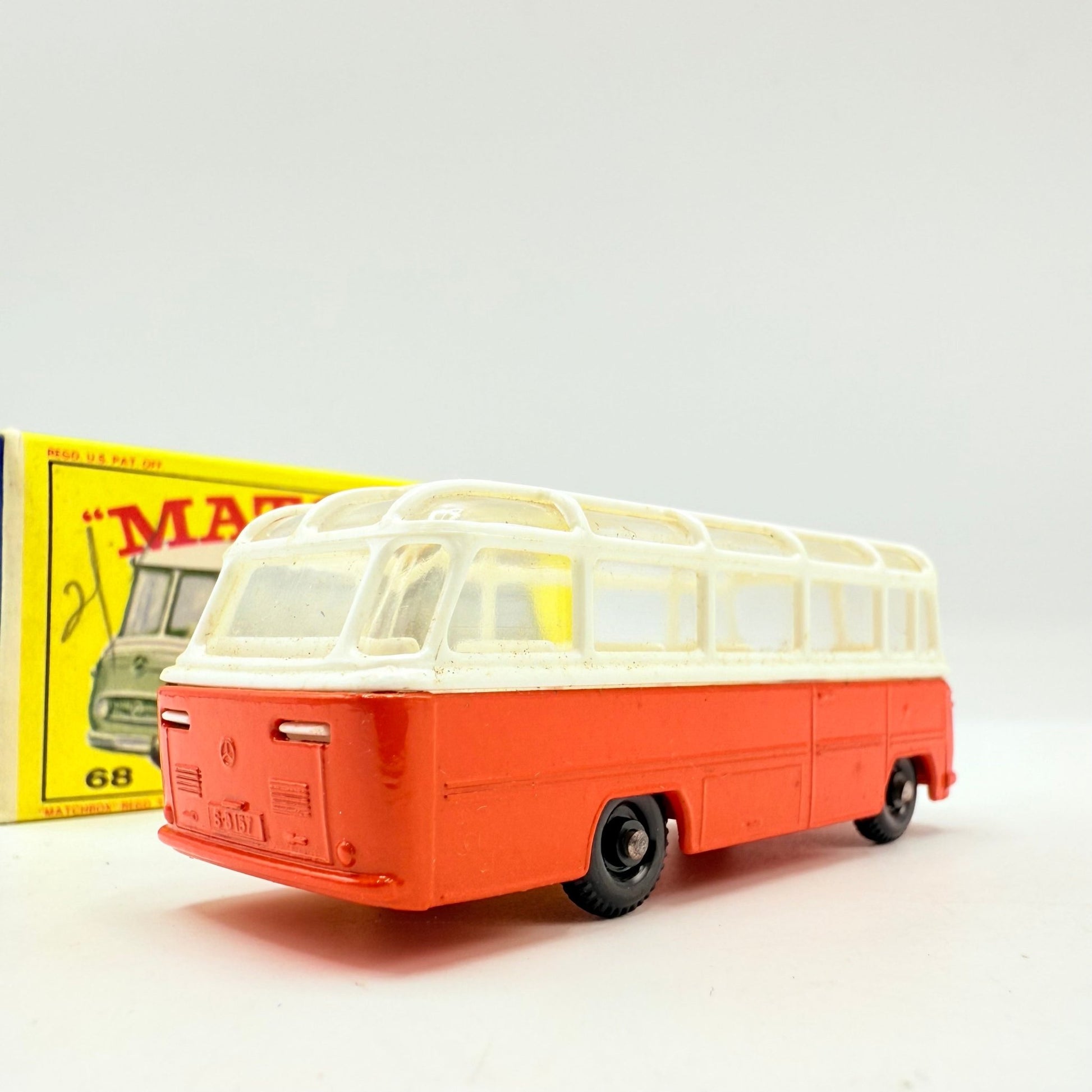 Matchbox Lesney 68b Mercedes Coach - Magic Matchbox