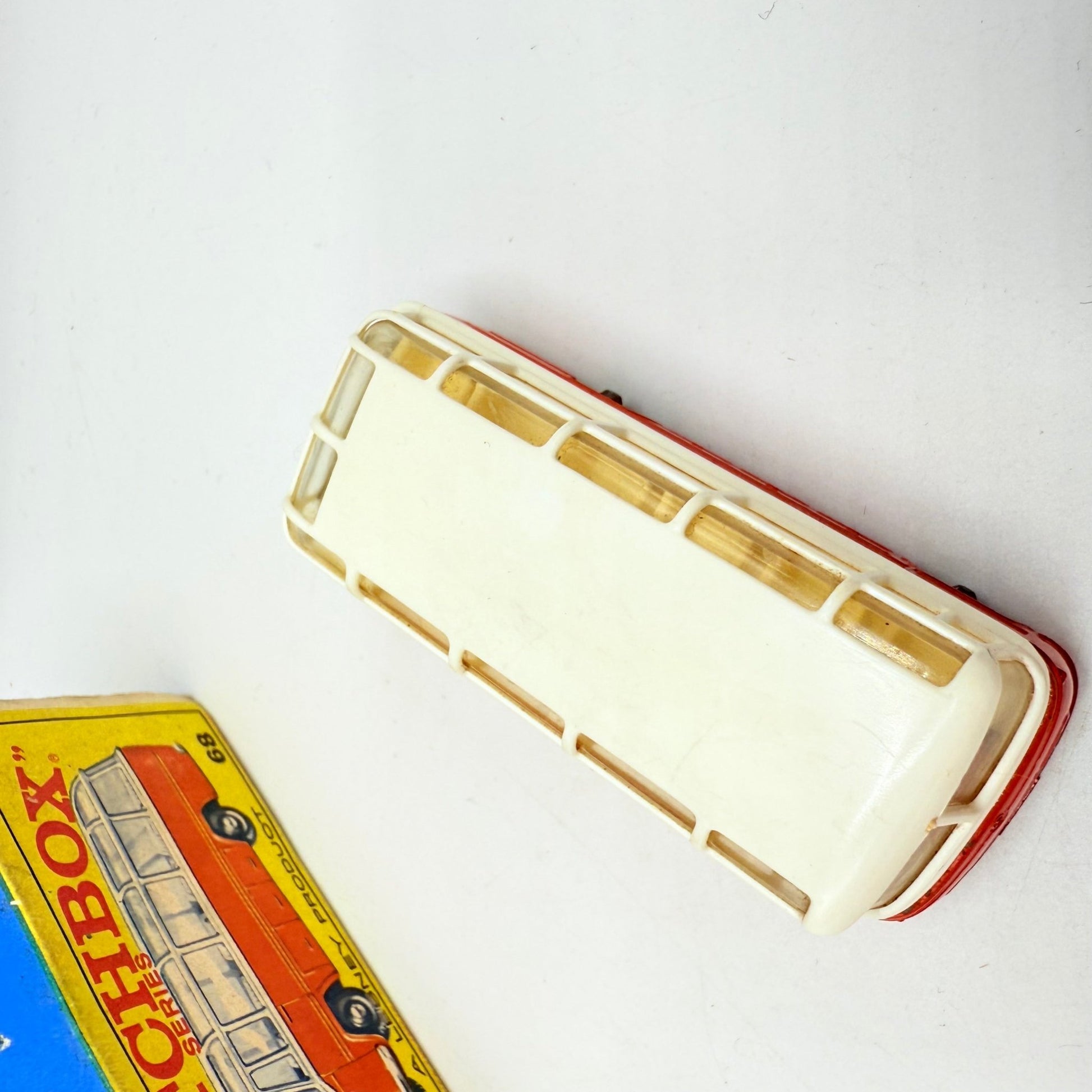 Matchbox Lesney 68b Mercedes Coach - Magic Matchbox