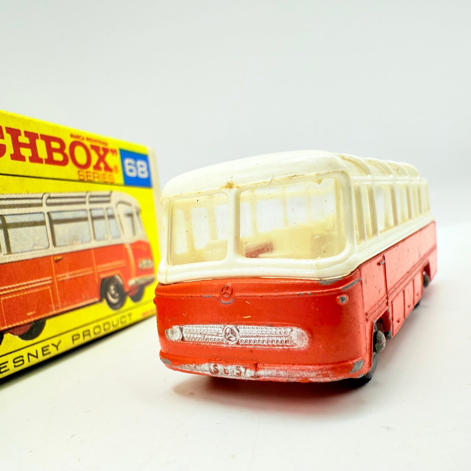 Matchbox Lesney 68b Mercedes Coach - Magic Matchbox