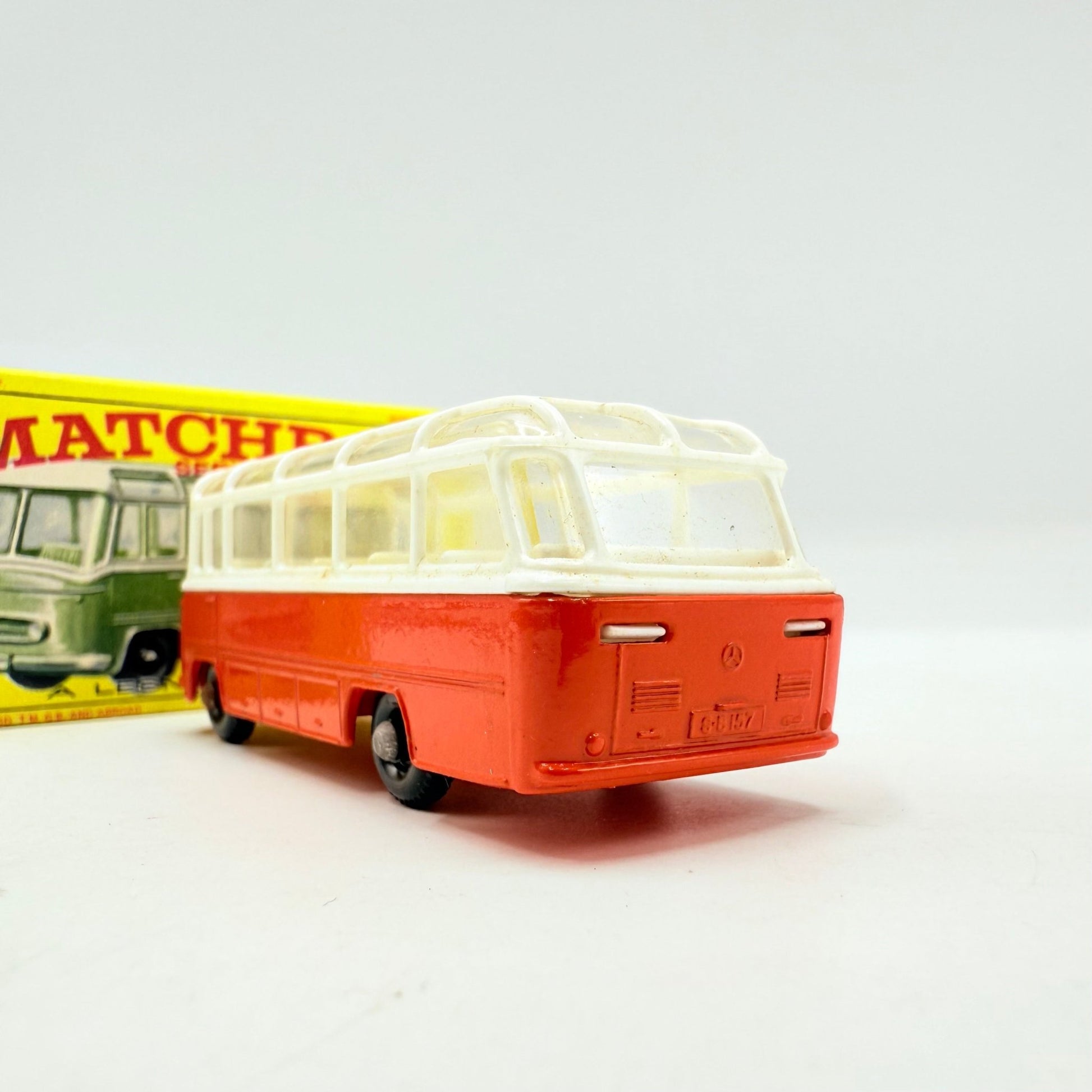 Matchbox Lesney 68b Mercedes Coach - Magic Matchbox