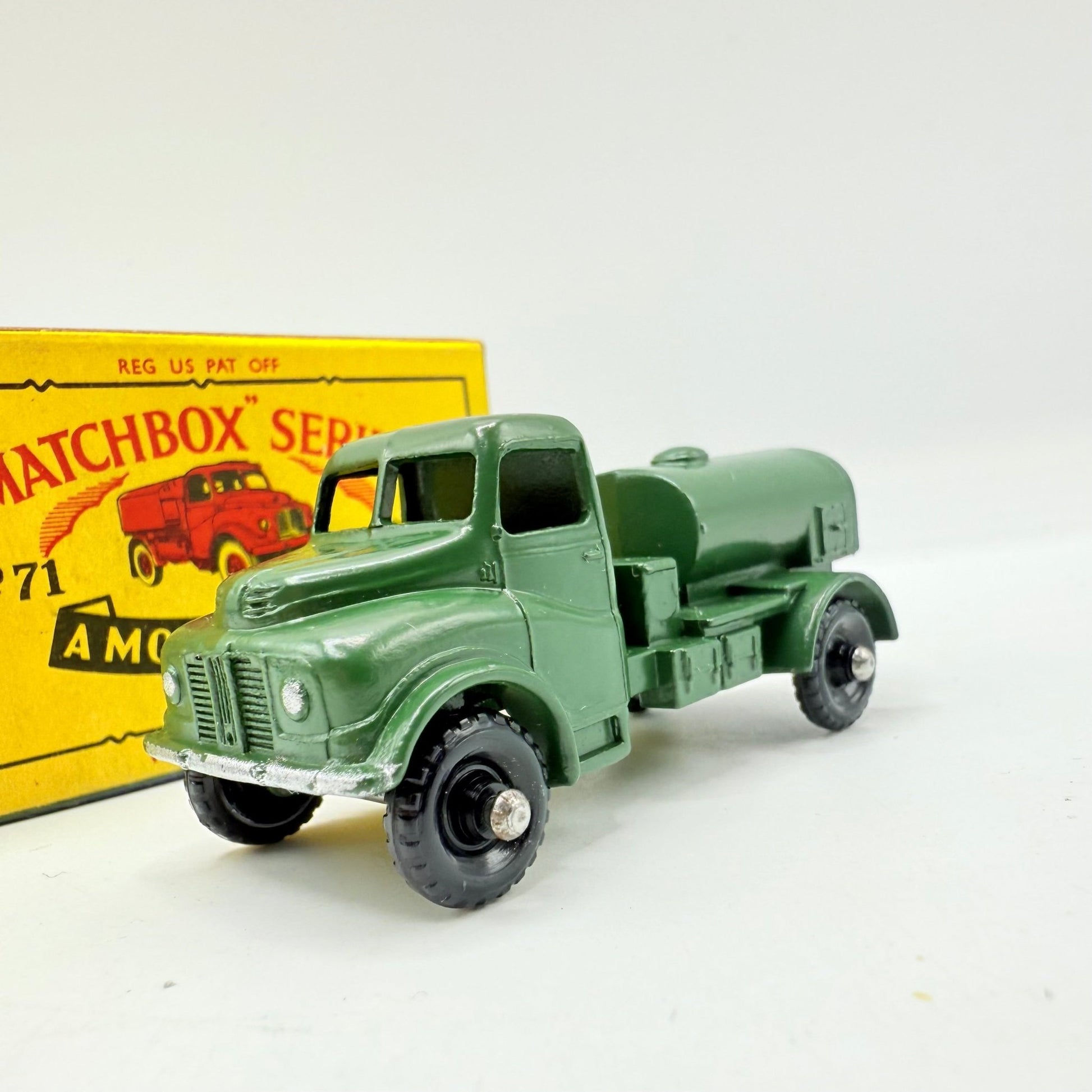 Matchbox Lesney 71a Austin 200 Gallon Water Tanker - Magic Matchbox