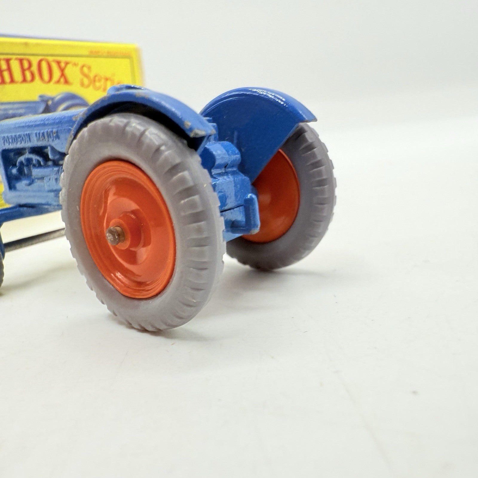 Matchbox Lesney 72a Fordson Tractor Grey Tyres - Magic Matchbox