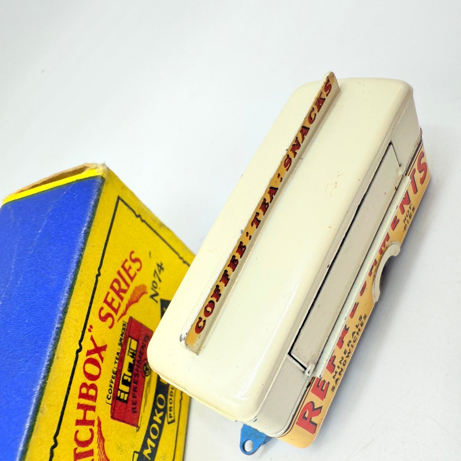 Matchbox Lesney 74a Mobile Refreshments Canteen Off - White GPW - Magic Matchbox