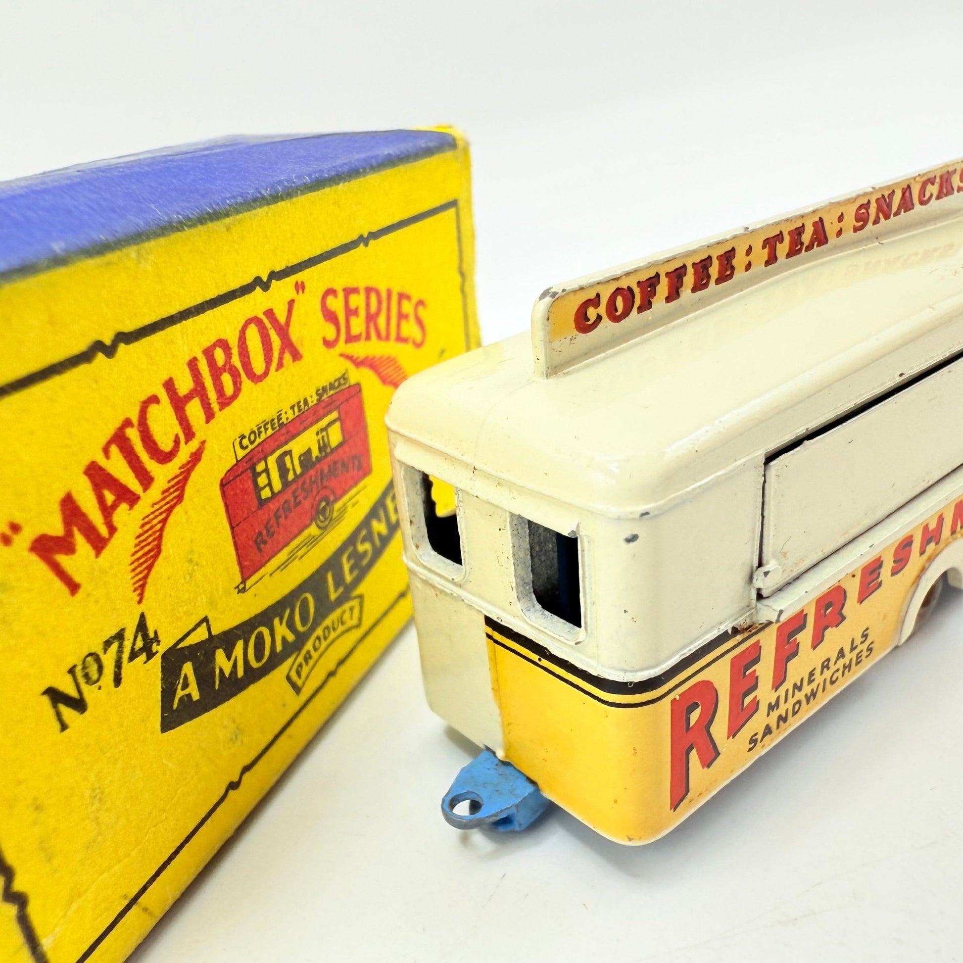 Matchbox Lesney 74a Mobile Refreshments Canteen Off - White GPW - Magic Matchbox