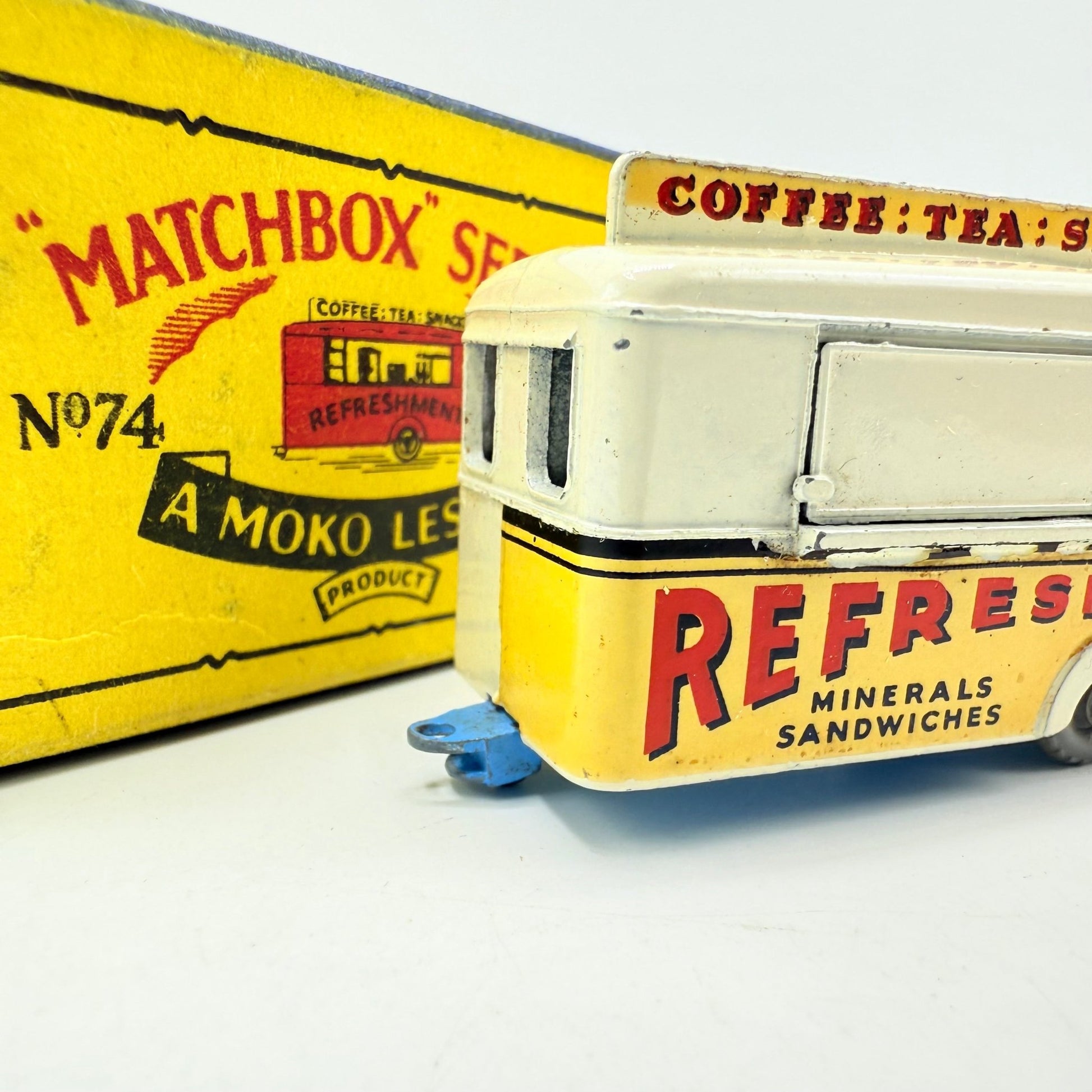 Matchbox Lesney 74a Mobile Refreshments Canteen Off - White GPW - Magic Matchbox