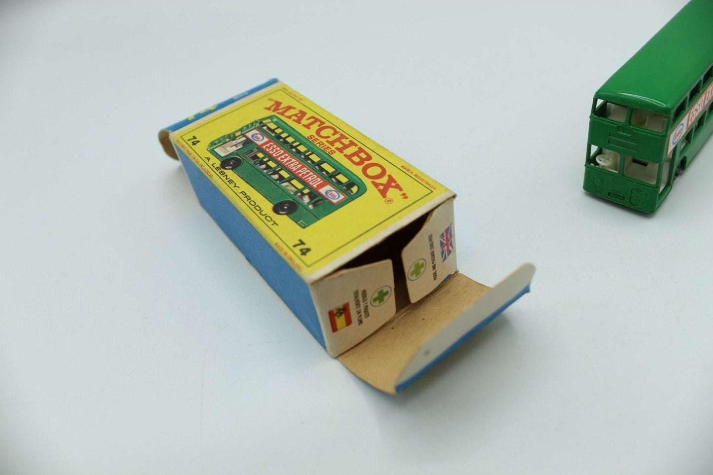 Matchbox Lesney 74b Daimler Bus - Magic Matchbox