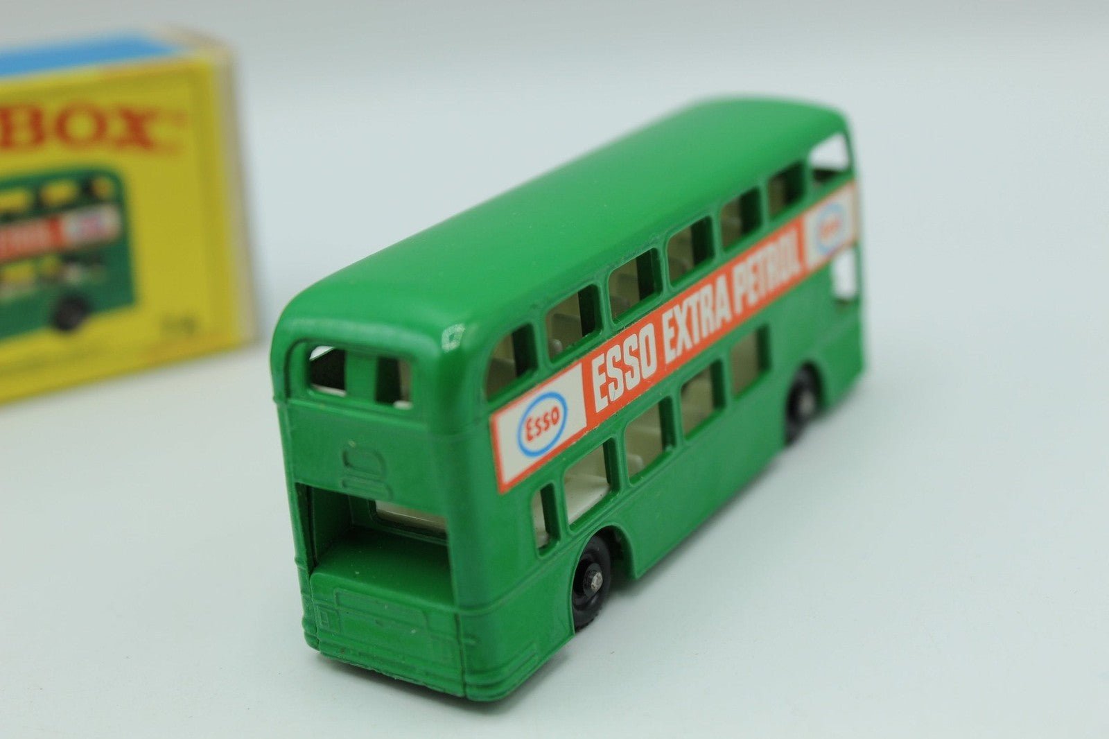 Matchbox Lesney 74b Daimler Bus - Magic Matchbox