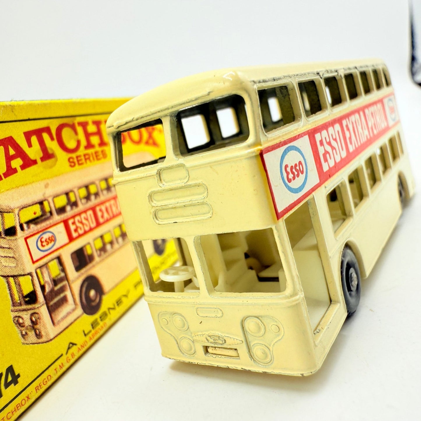 Matchbox Lesney 74b Daimler Bus - Magic Matchbox