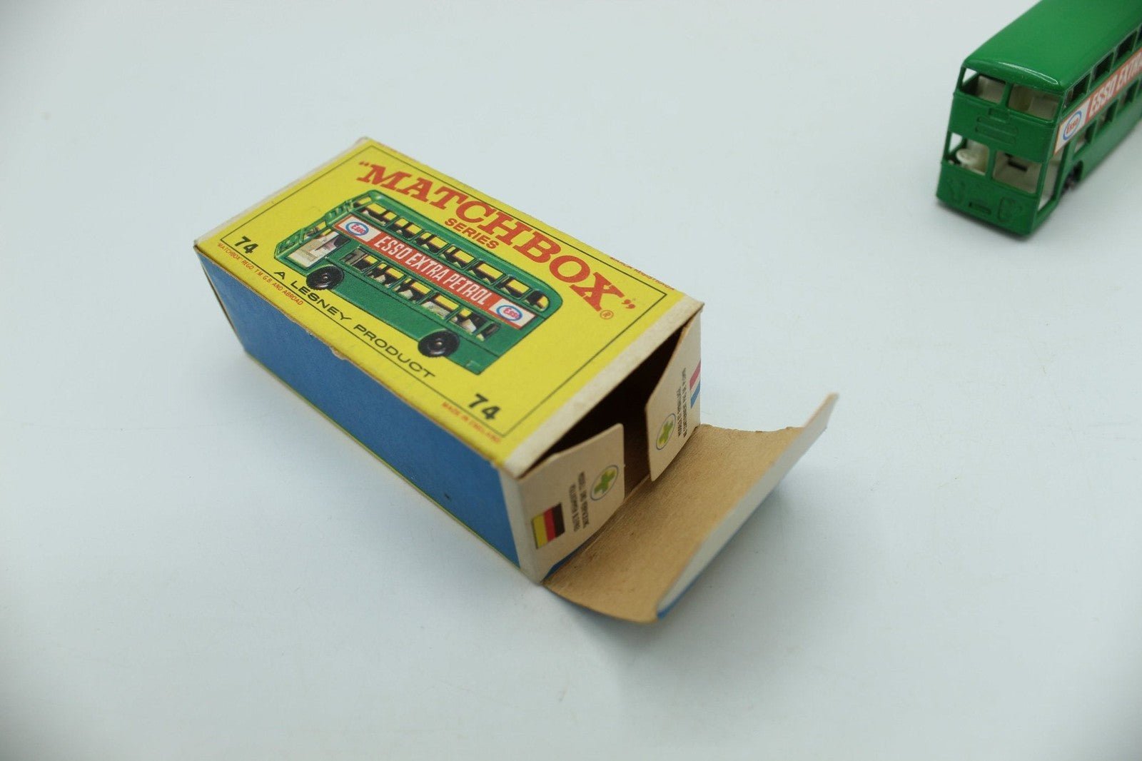 Matchbox Lesney 74b Daimler Bus - Magic Matchbox