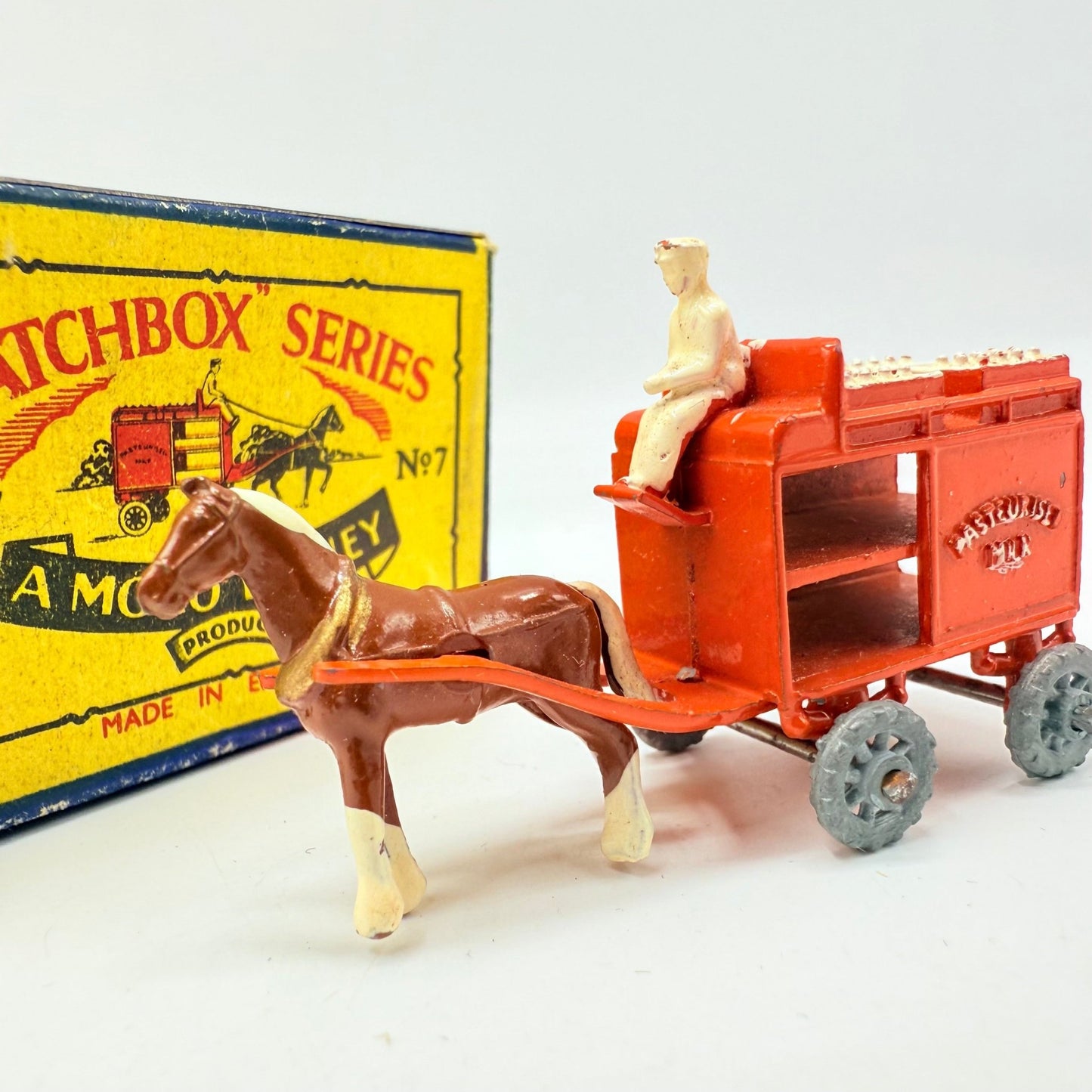Matchbox Lesney 7a Horse Drawn Milk Float - Magic Matchbox