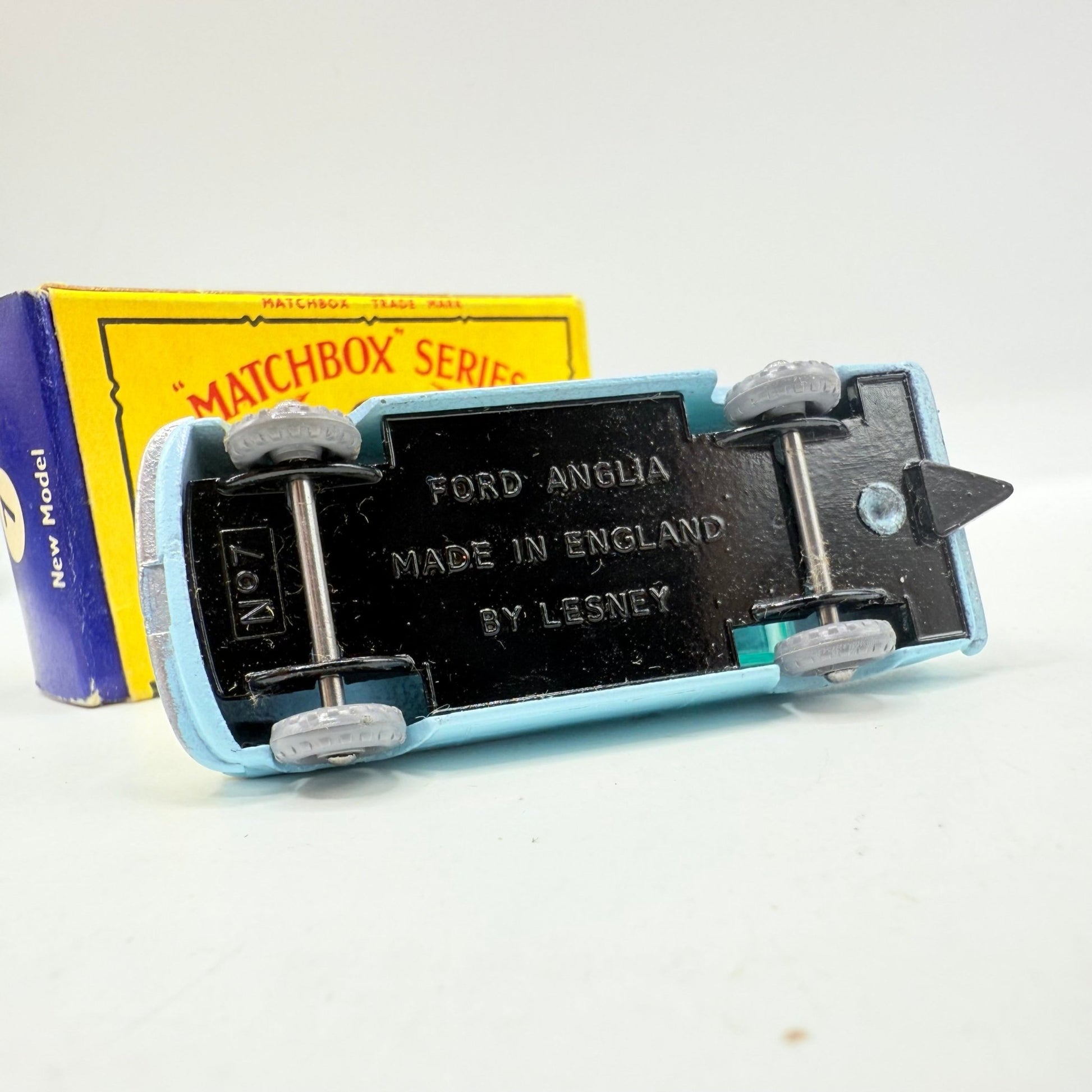 Matchbox Lesney 7b Ford Anglia GPW - Magic Matchbox