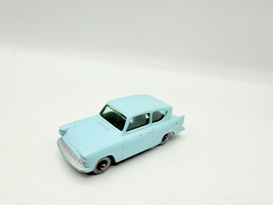 Matchbox Lesney 7b Ford Anglia SPW - Magic Matchbox