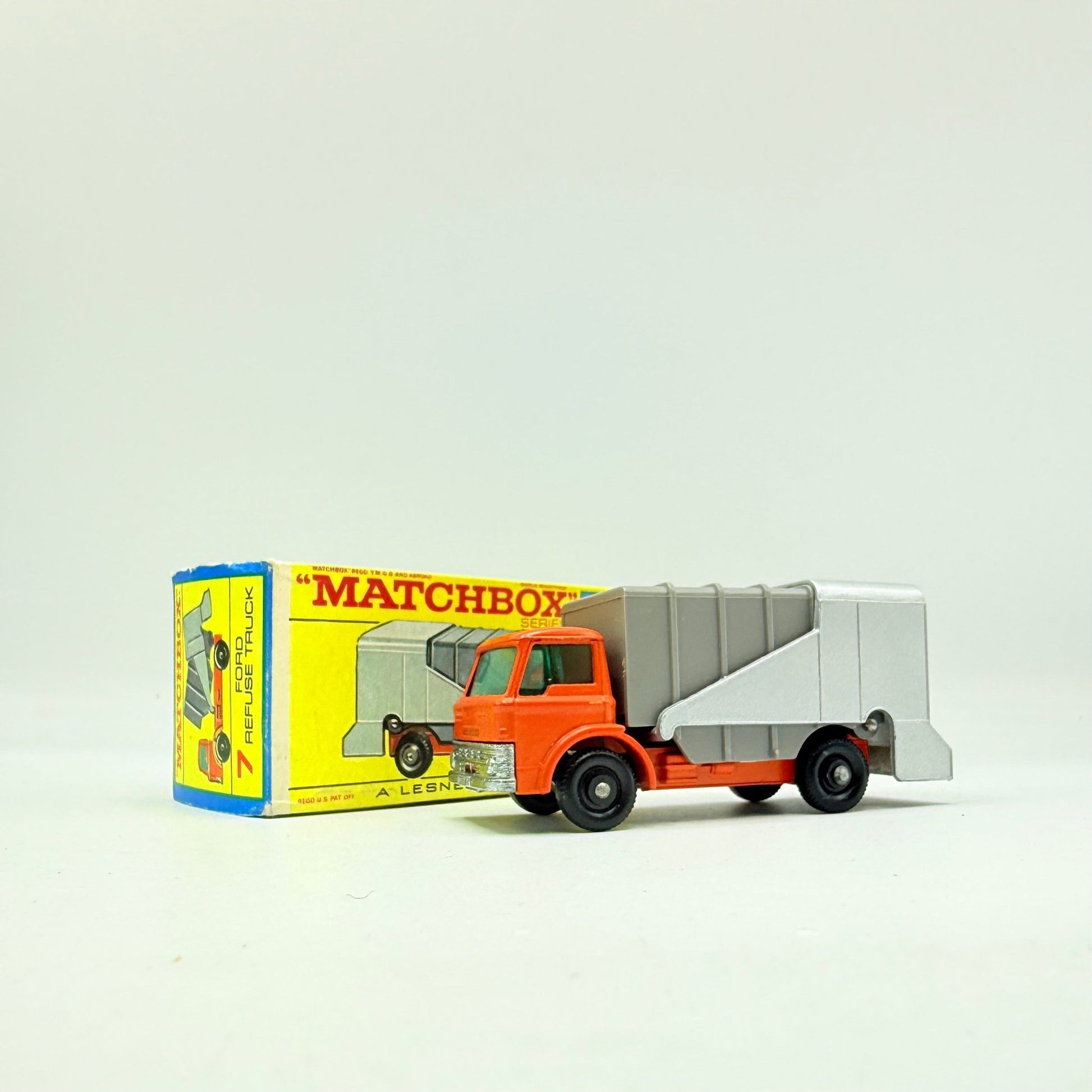 Matchbox Lesney 7c Ford D800 Refuse Truck - Magic Matchbox