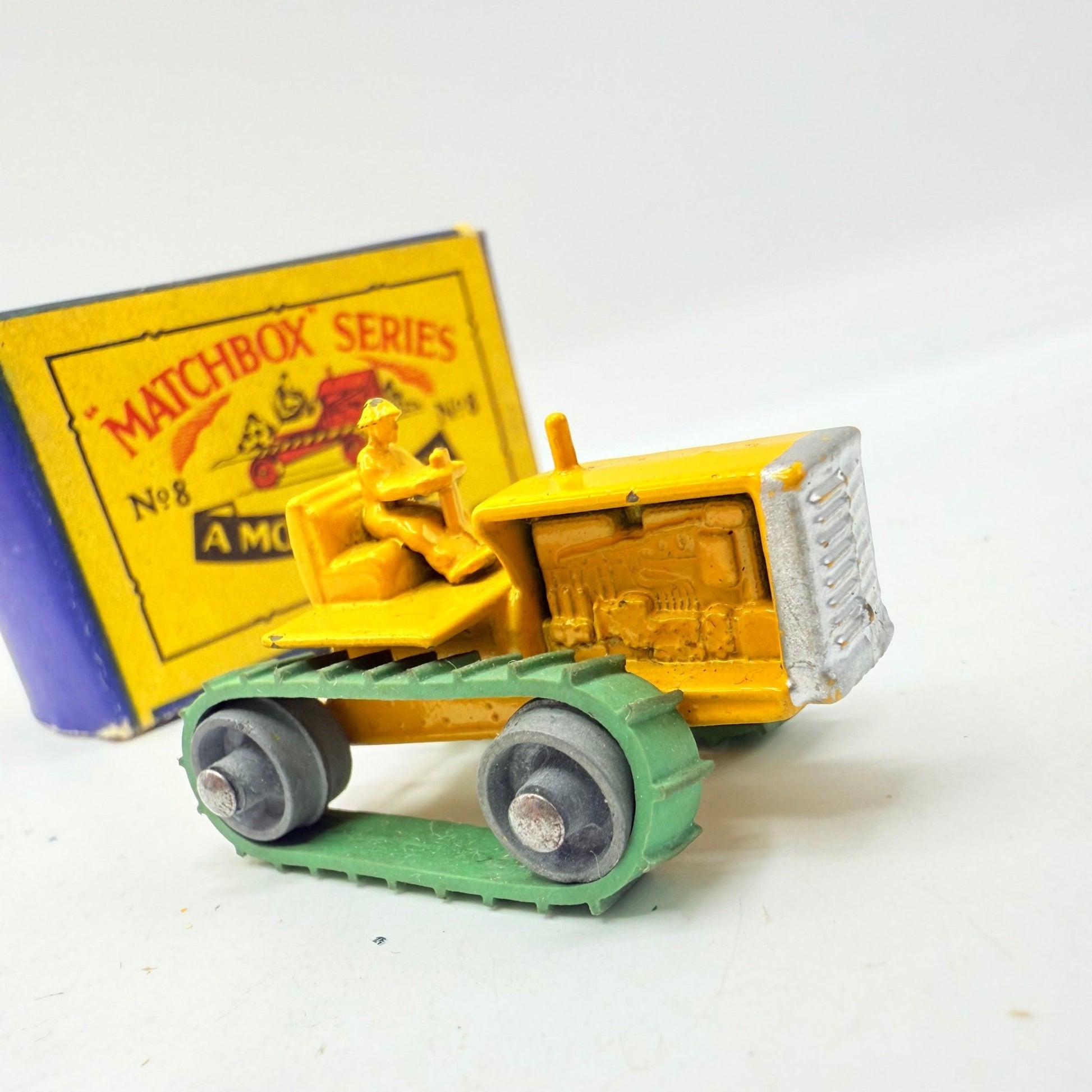 Matchbox Lesney 8a Caterpillar Tractor - Magic Matchbox