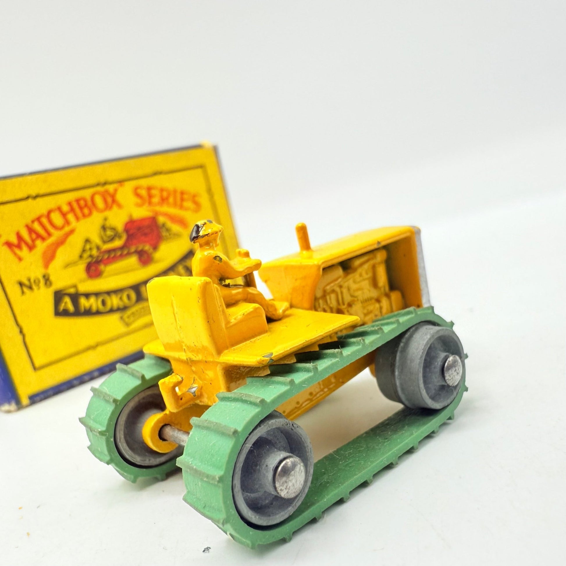 Matchbox Lesney 8a Caterpillar Tractor - Magic Matchbox
