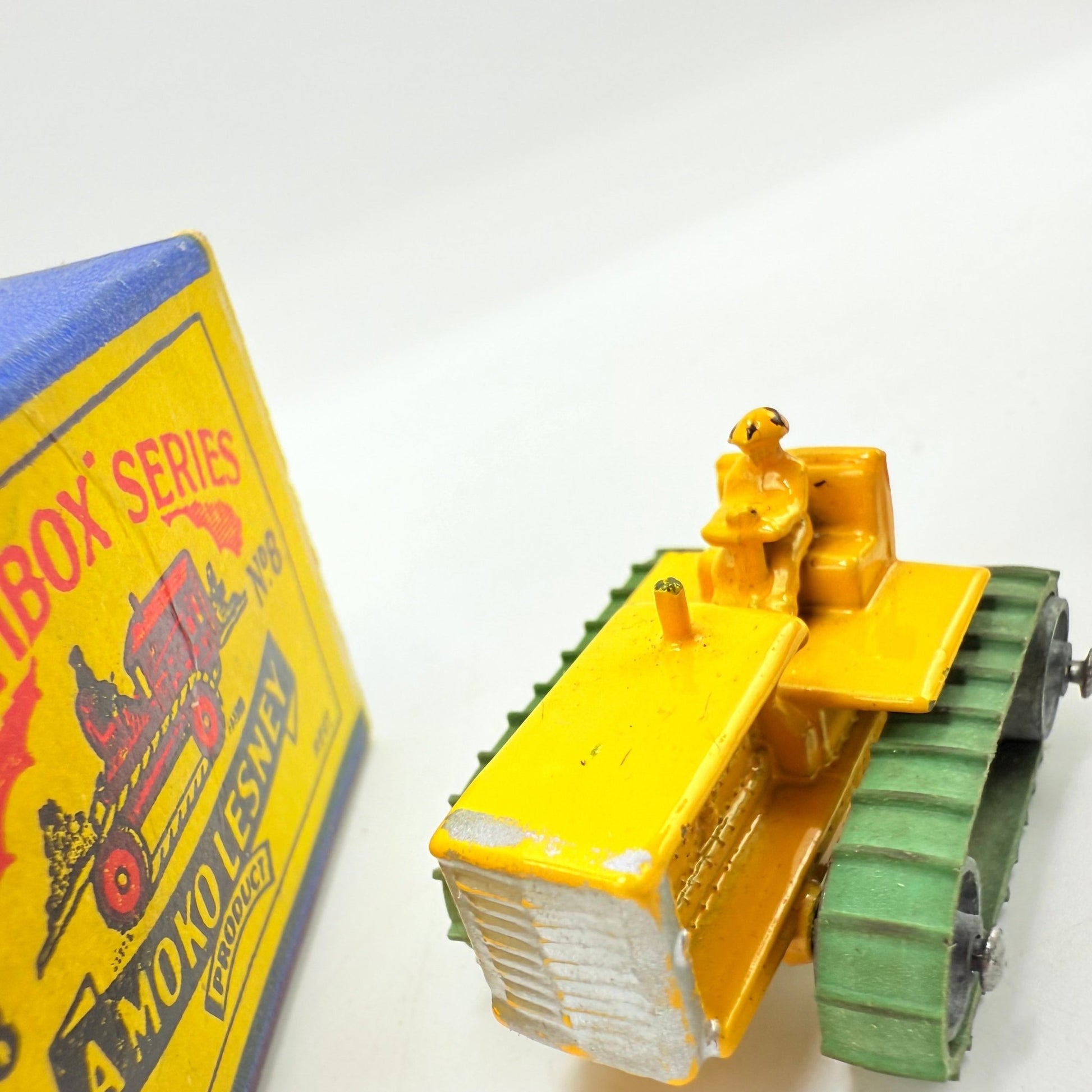 Matchbox Lesney 8a Caterpillar Tractor - Magic Matchbox