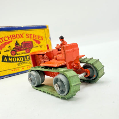 Matchbox Lesney 8a Caterpillar Tractor Orange with tracks - Magic Matchbox