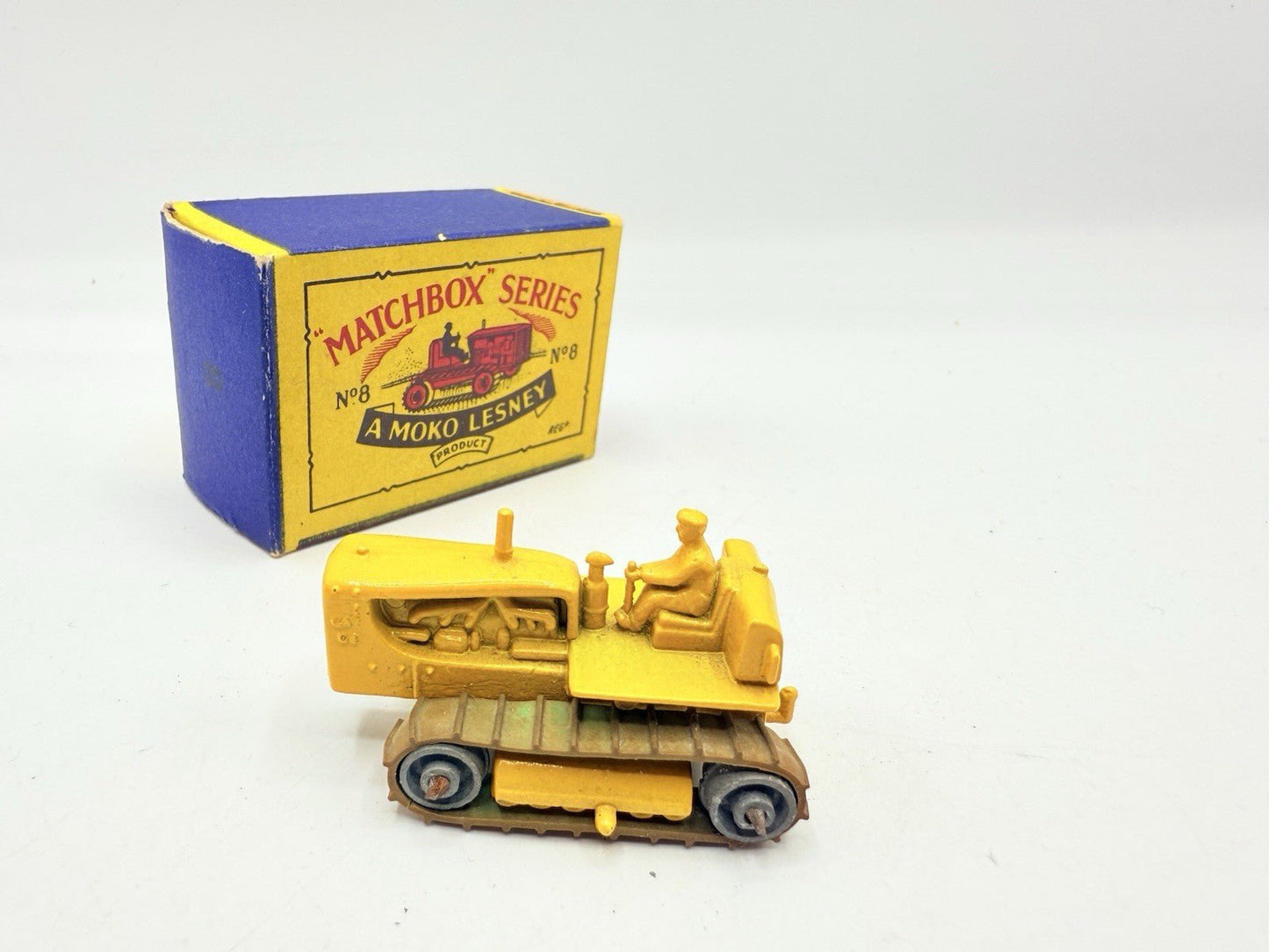 Matchbox Lesney 8b Caterpillar Tractor - Magic Matchbox