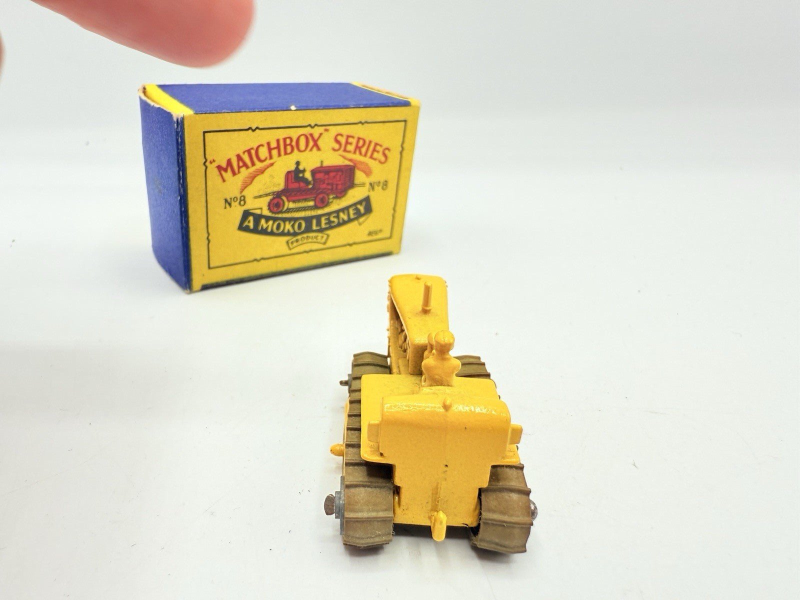 Matchbox Lesney 8b Caterpillar Tractor - Magic Matchbox