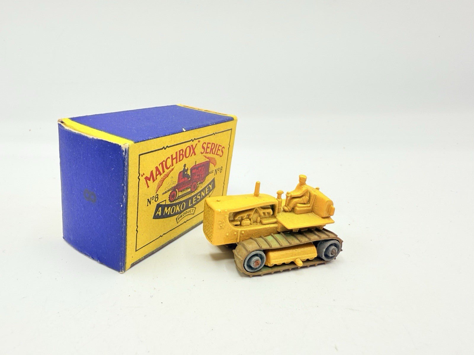 Matchbox Lesney 8b Caterpillar Tractor - Magic Matchbox