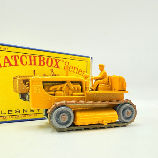 Matchbox Lesney 8c Caterpillar Tractor Metal Rollers & Pliable Tracks - Magic Matchbox
